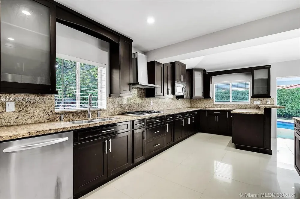 375 SW 20th Rd #1 Miami, FL 33129