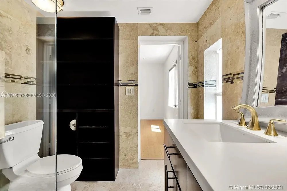 375 SW 20th Rd #1 Miami, FL 33129