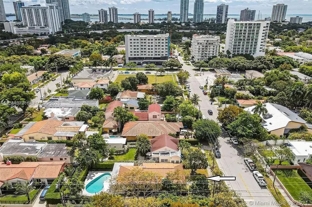 375 SW 20th Rd #1 Miami, FL 33129