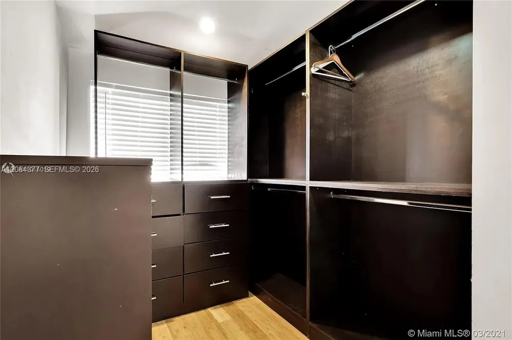 375 SW 20th Rd #1 Miami, FL 33129