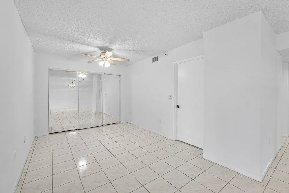 6112 Huntwick Terrace #102 Delray Beach, FL 33484