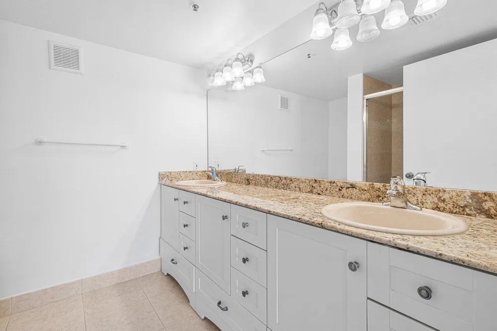 6112 Huntwick Terrace #102 Delray Beach, FL 33484