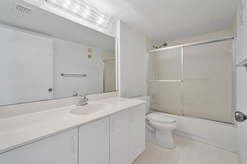 6112 Huntwick Terrace #102 Delray Beach, FL 33484