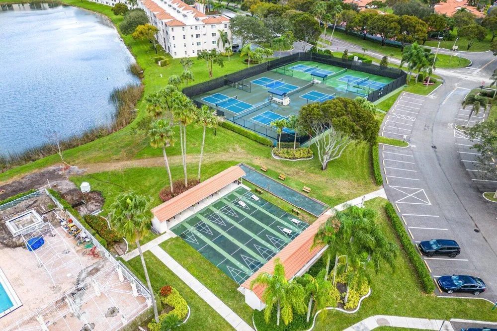 6112 Huntwick Terrace #102 Delray Beach, FL 33484