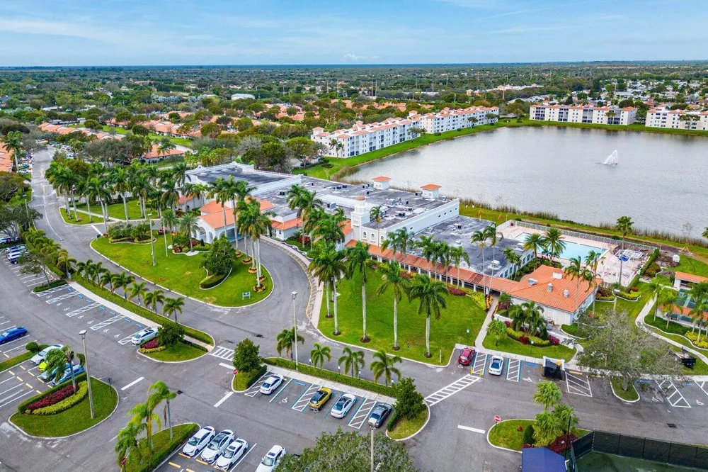 6112 Huntwick Terrace #102 Delray Beach, FL 33484