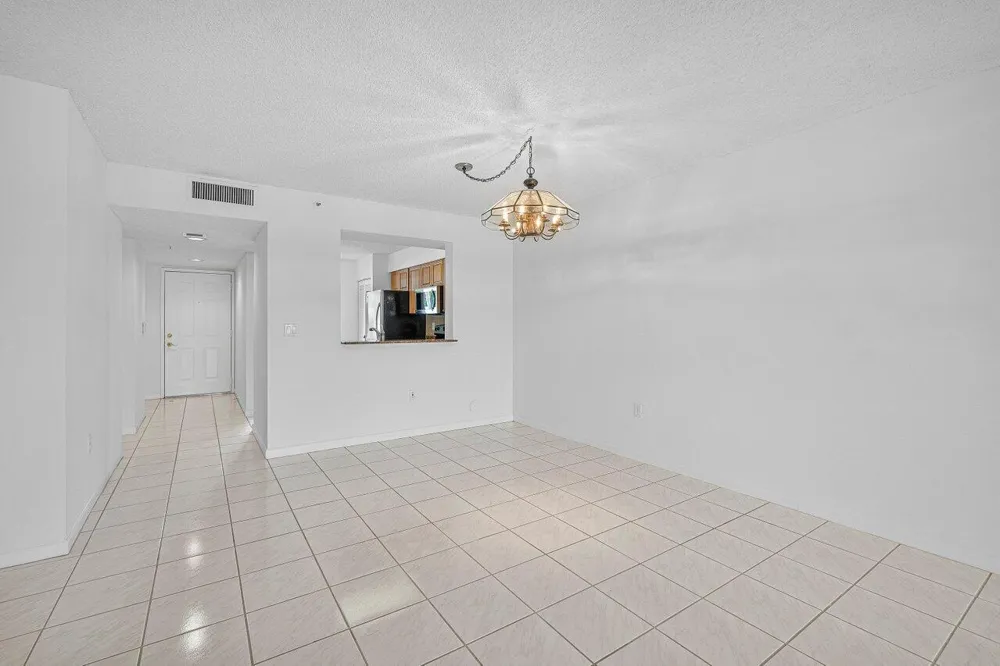 6112 Huntwick Terrace #102 Delray Beach, FL 33484
