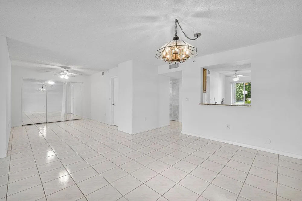 6112 Huntwick Terrace #102 Delray Beach, FL 33484