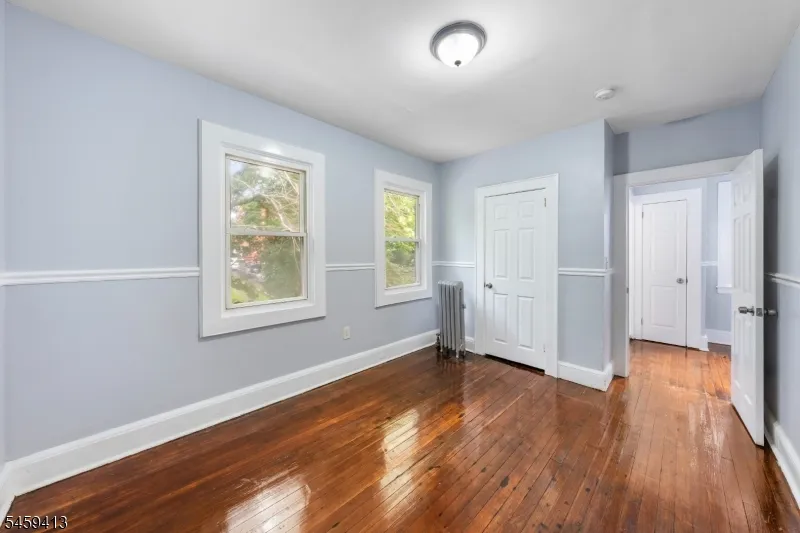 125 Pine Grove Ter Newark City, NJ 07106