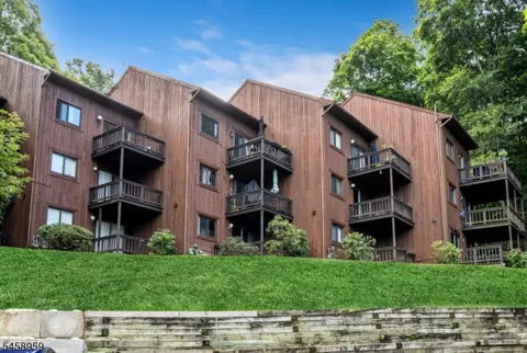 3 Davos Dr #4 Unit 4