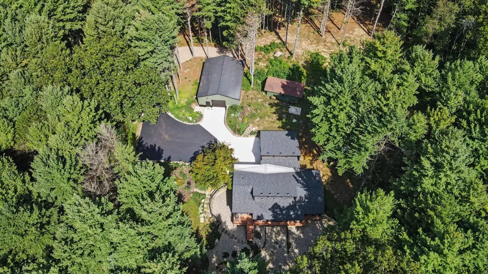 8701 W F AVENUE Kalamazoo, MI 49009