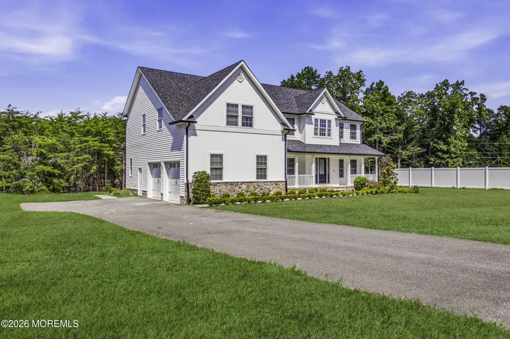 756 Dorathys Lane Jackson, NJ 08527