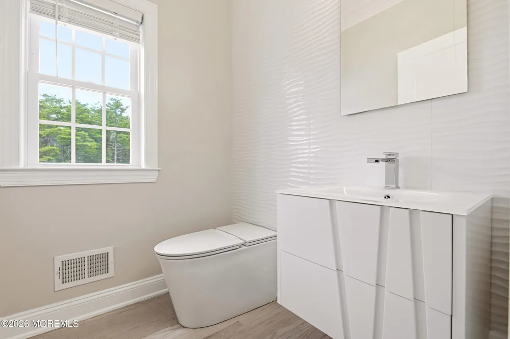756 Dorathys Lane Jackson, NJ 08527