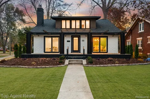 784 Barrington Road