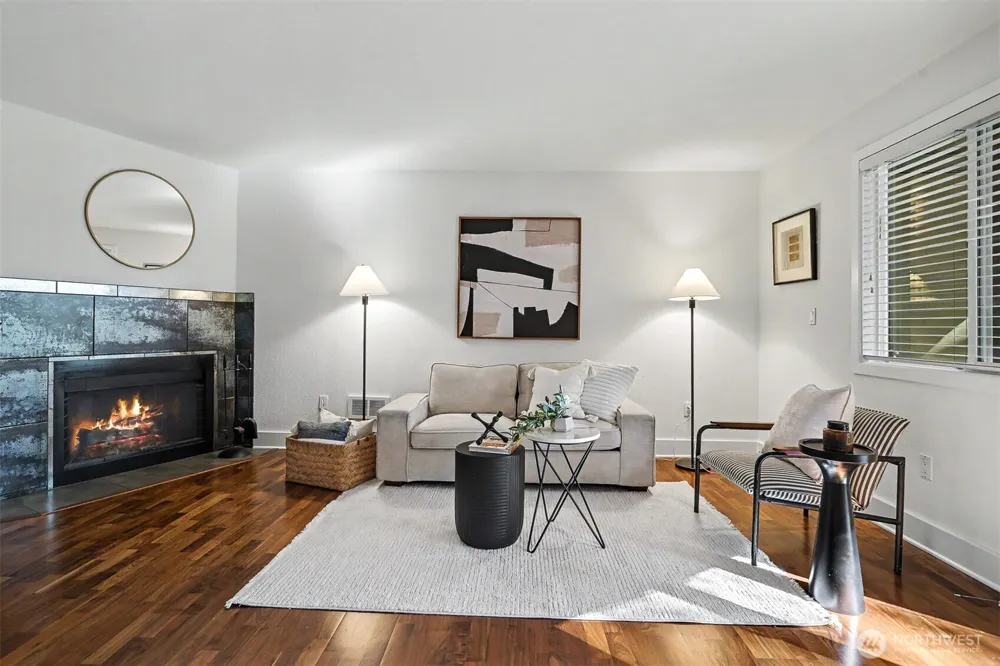 11052 NE 33rd Place #A4 Bellevue, WA 98004