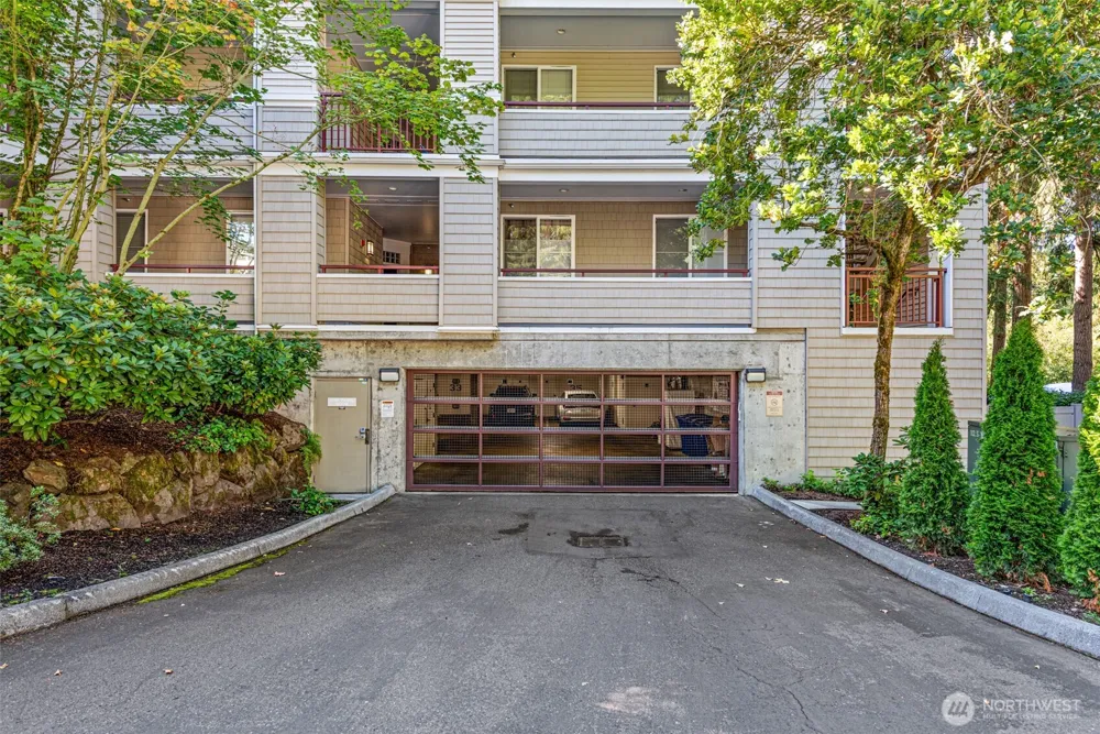 1805 134th Avenue SE #10 Bellevue, WA 98005