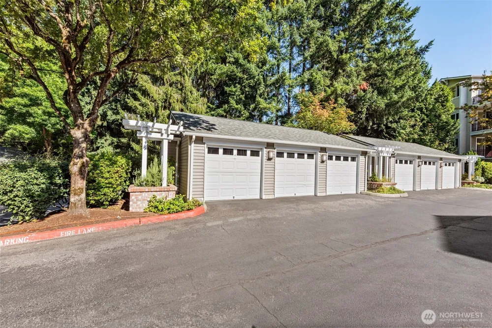 1805 134th Avenue SE #10 Bellevue, WA 98005