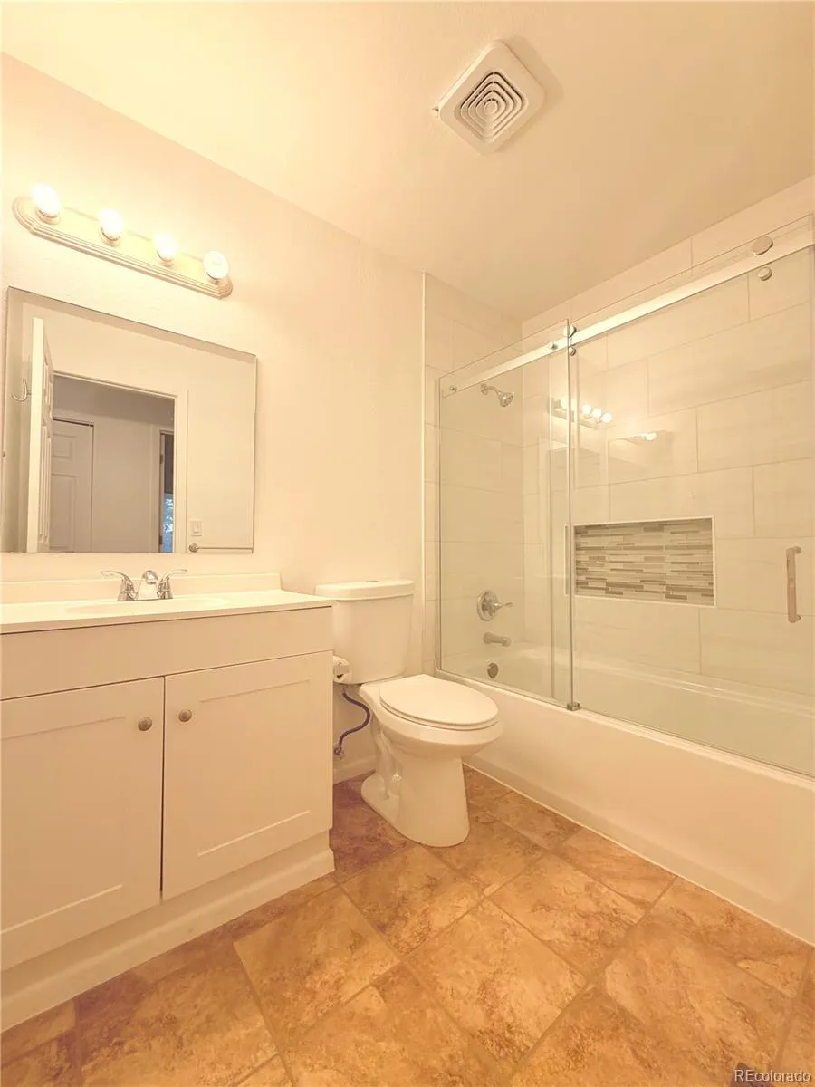 6475 S Dayton Street #102 Englewood, CO 80111