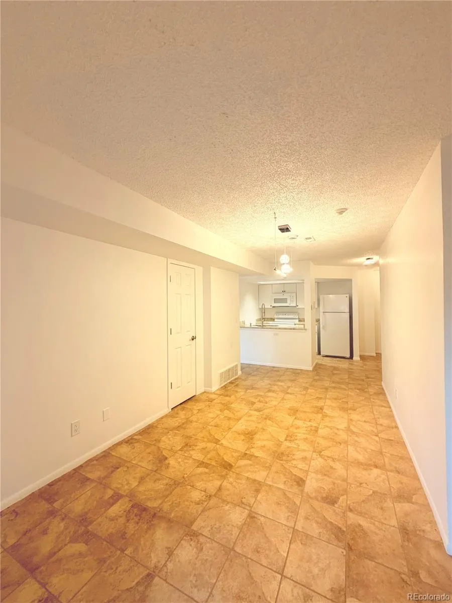 6475 S Dayton Street #102 Englewood, CO 80111