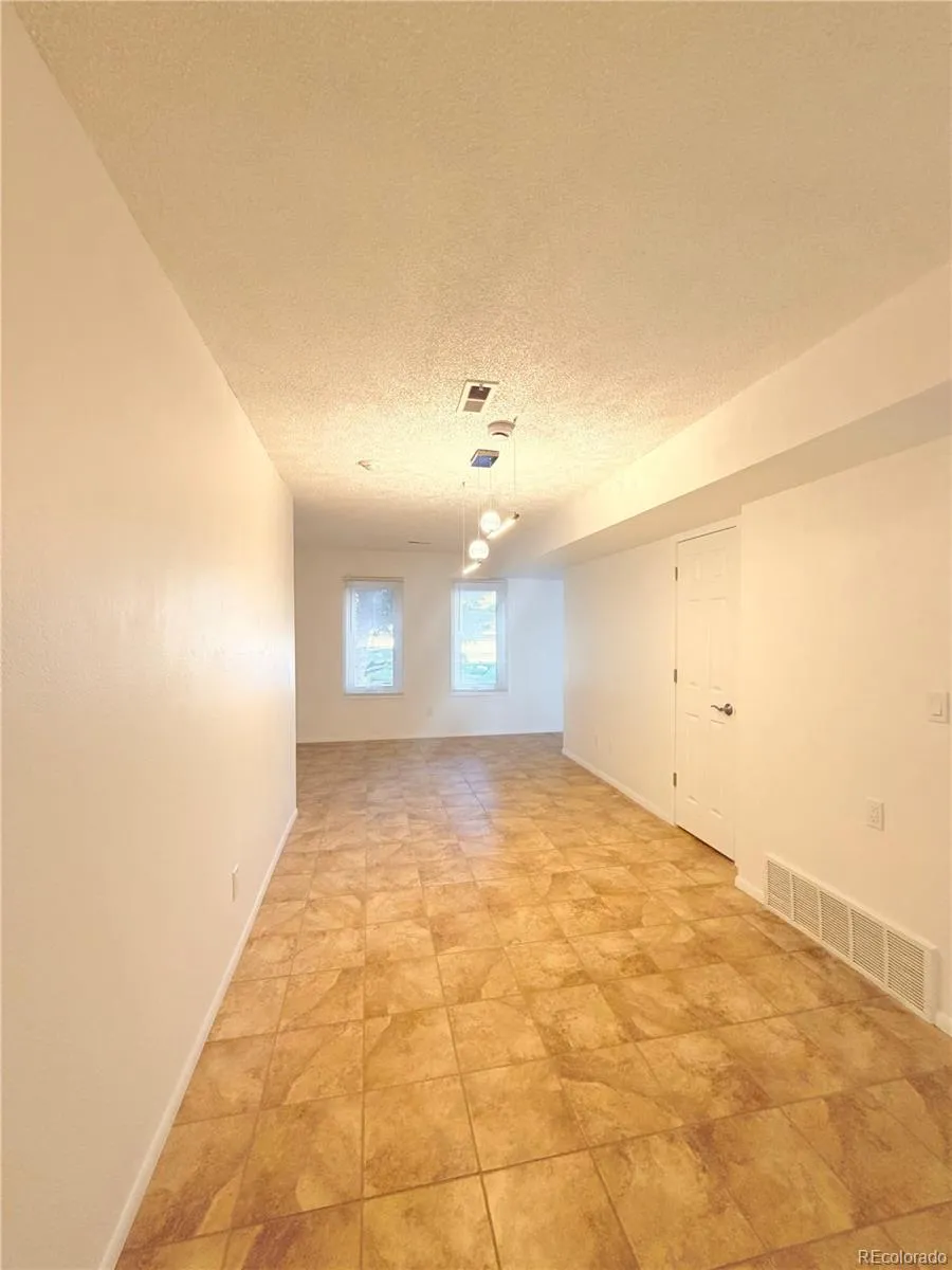 6475 S Dayton Street #102 Englewood, CO 80111