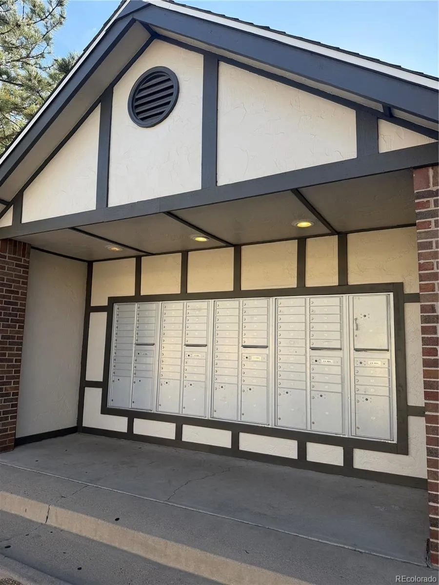 6475 S Dayton Street #102 Englewood, CO 80111