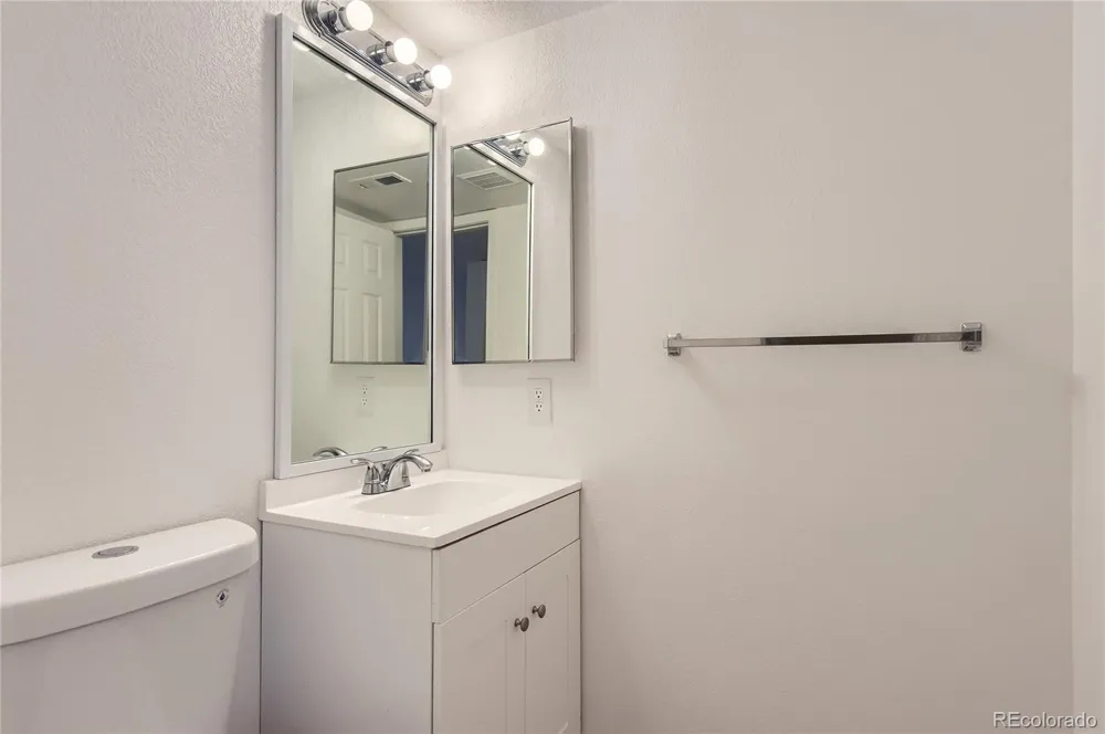 6475 S Dayton Street #102 Englewood, CO 80111