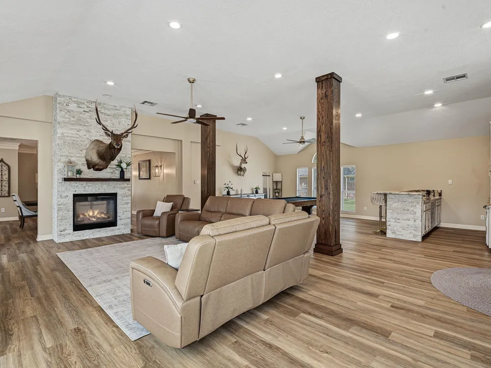 4002 Wentworth Drive Fulshear, TX 77441