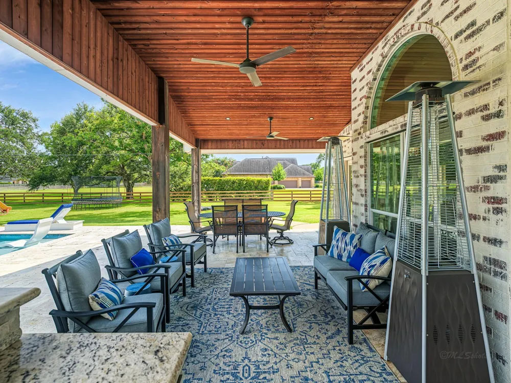 4002 Wentworth Drive Fulshear, TX 77441