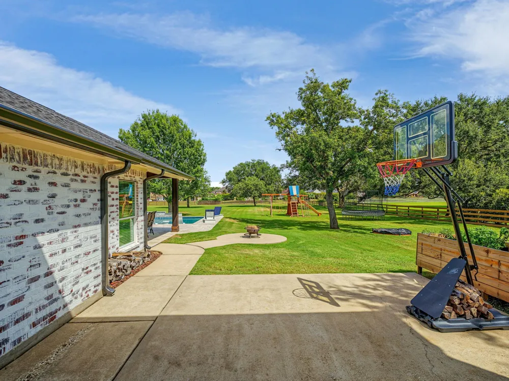 4002 Wentworth Drive Fulshear, TX 77441