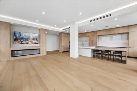 14 Greenway Plaza #19R