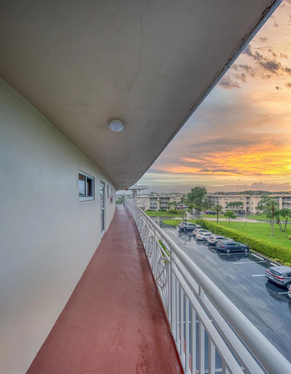 2728 GARDEN DRIVE #413 Lake Worth, FL 33461