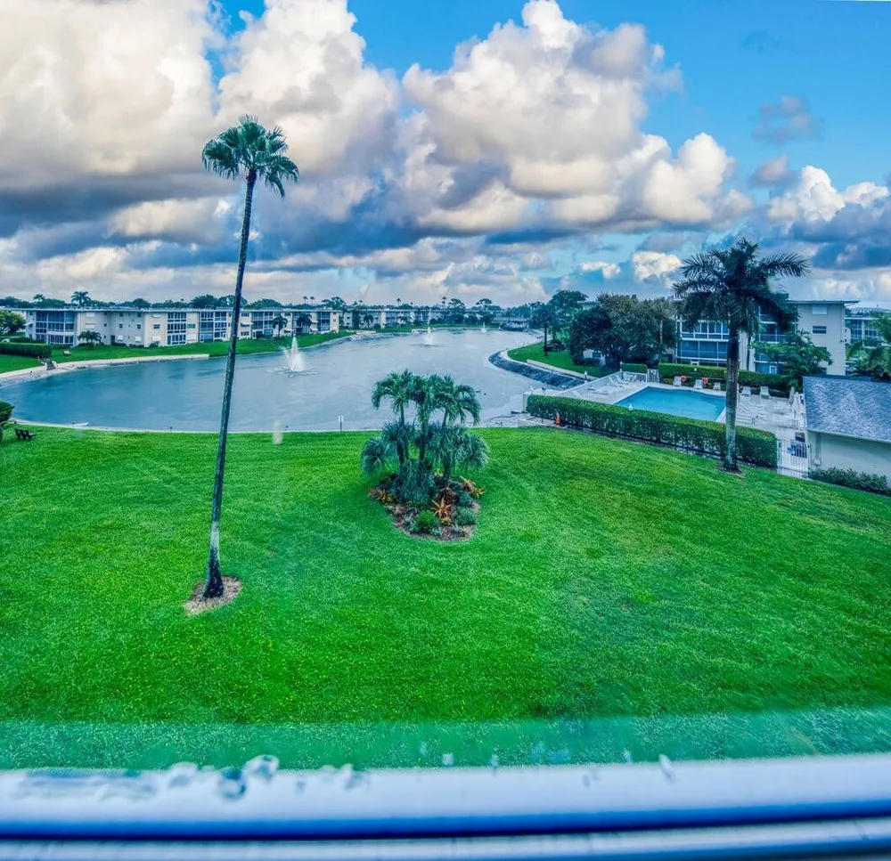 2728 GARDEN DRIVE #413 Lake Worth, FL 33461