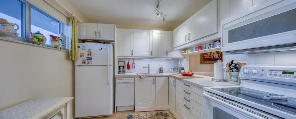 2728 GARDEN DRIVE #413 Lake Worth, FL 33461
