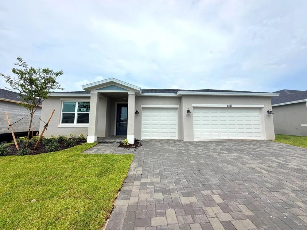 5591 Hampton Park Circle Vero Beach, FL 32966