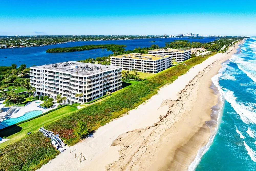 2100 S Ocean Boulevard #402 Palm Beach, FL 33480
