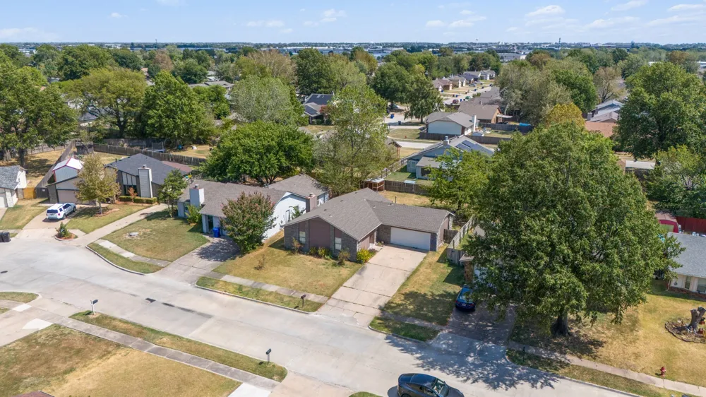 1917 Desert Palm Avenue Broken Arrow, OK 74012