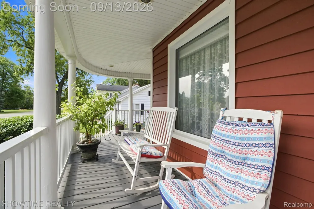 1513 Saint Clair Boulevard Algonac City, MI 48001