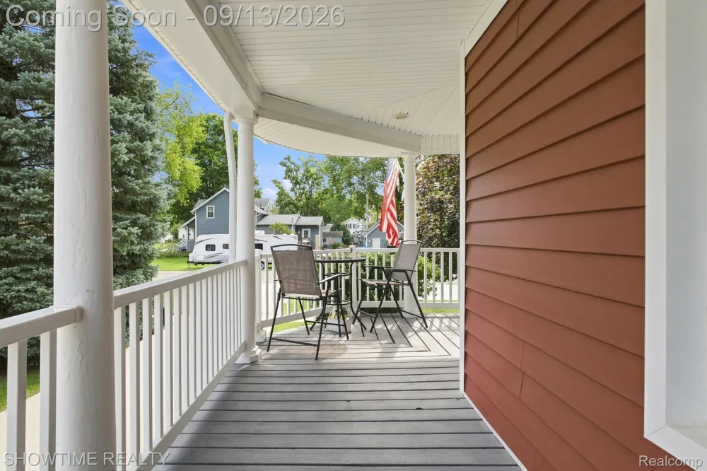 1513 Saint Clair Boulevard Algonac City, MI 48001
