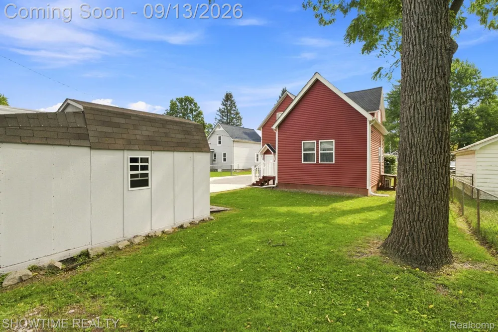 1513 Saint Clair Boulevard Algonac City, MI 48001