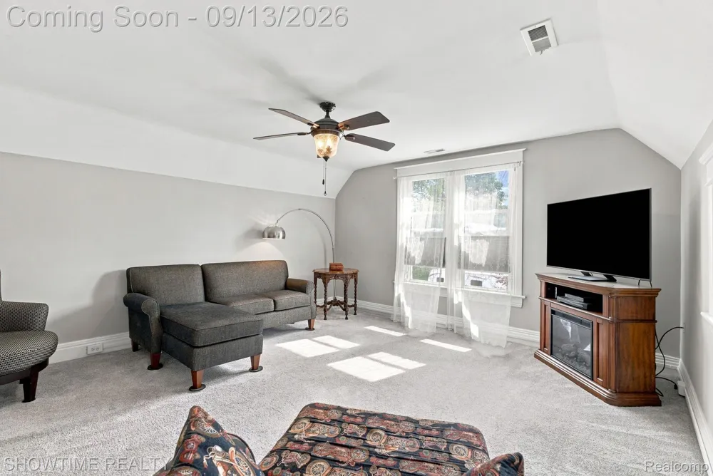 1513 Saint Clair Boulevard Algonac City, MI 48001