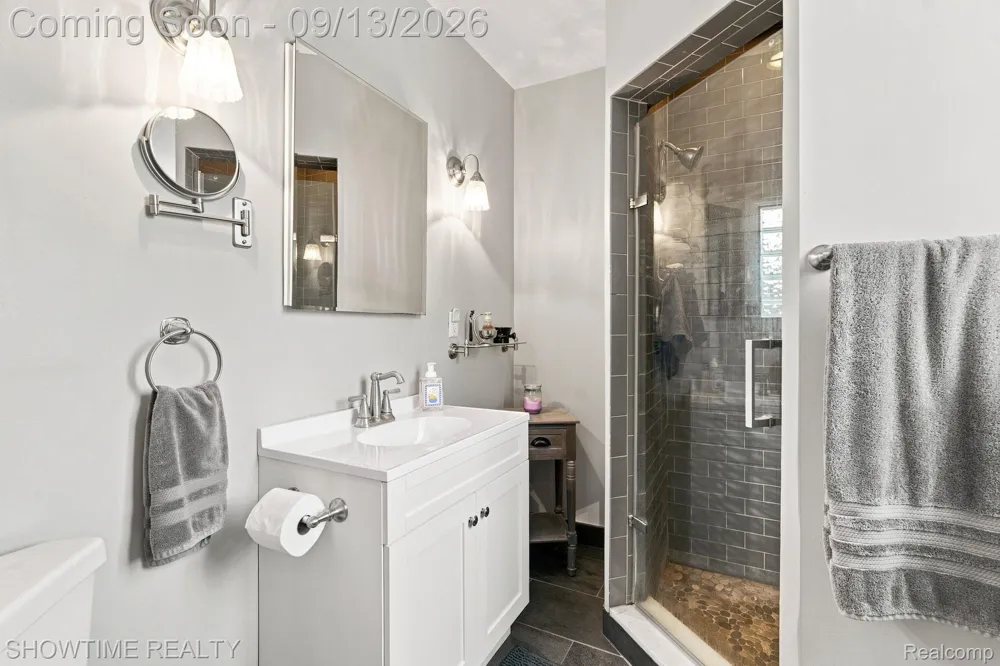 1513 Saint Clair Boulevard Algonac City, MI 48001