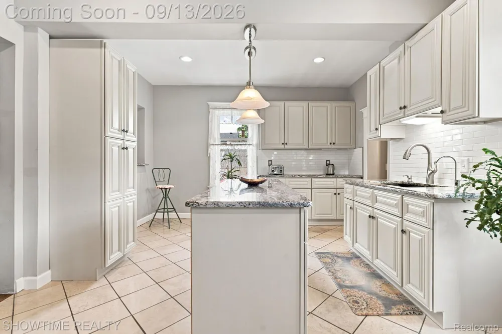 1513 Saint Clair Boulevard Algonac City, MI 48001