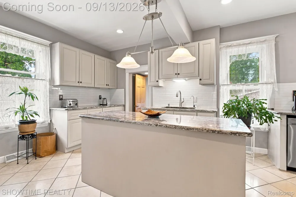 1513 Saint Clair Boulevard Algonac City, MI 48001