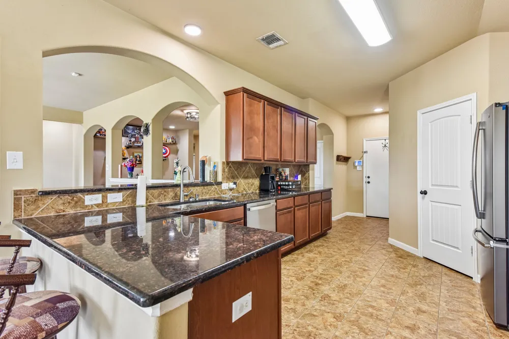 300 Hendelson Lane Hutto, TX 78634