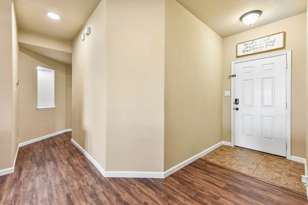 300 Hendelson Lane Hutto, TX 78634