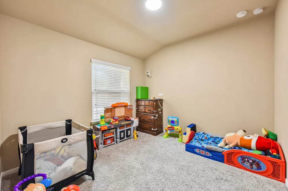 300 Hendelson Lane Hutto, TX 78634