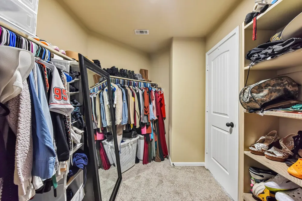 300 Hendelson Lane Hutto, TX 78634