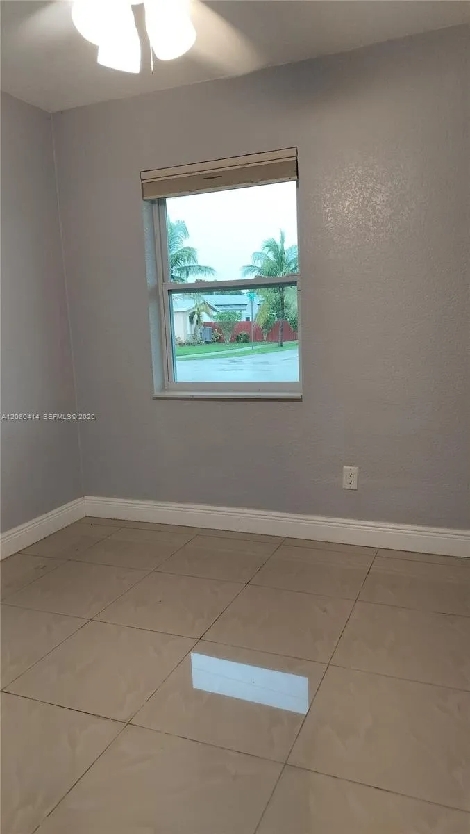 11260 SW 57th Ter Miami, FL 33173