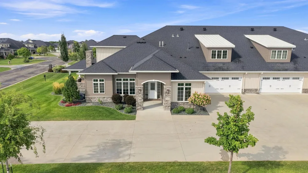 5074 Prosperity Way S Fargo, ND 58104