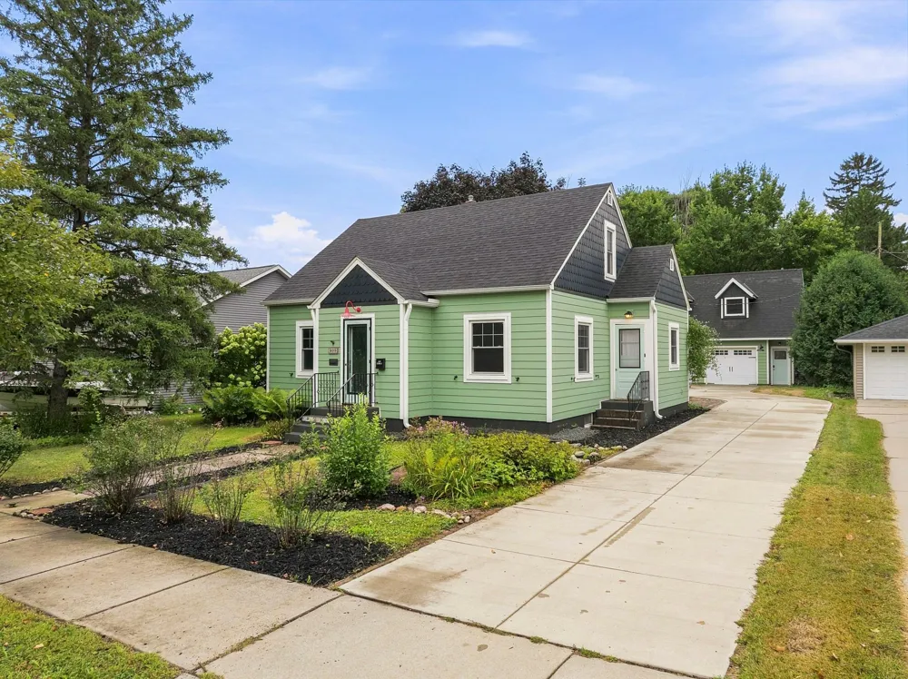809 1st Street W Northfield, MN 55057