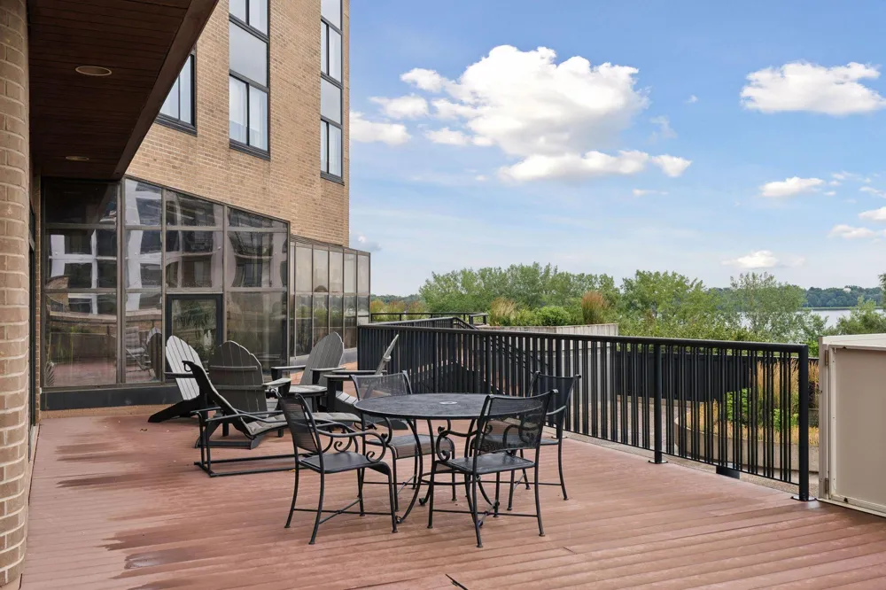 2950 Dean Parkway #1805 Minneapolis, MN 55416